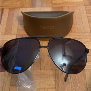 Gucci aviator sunglasses